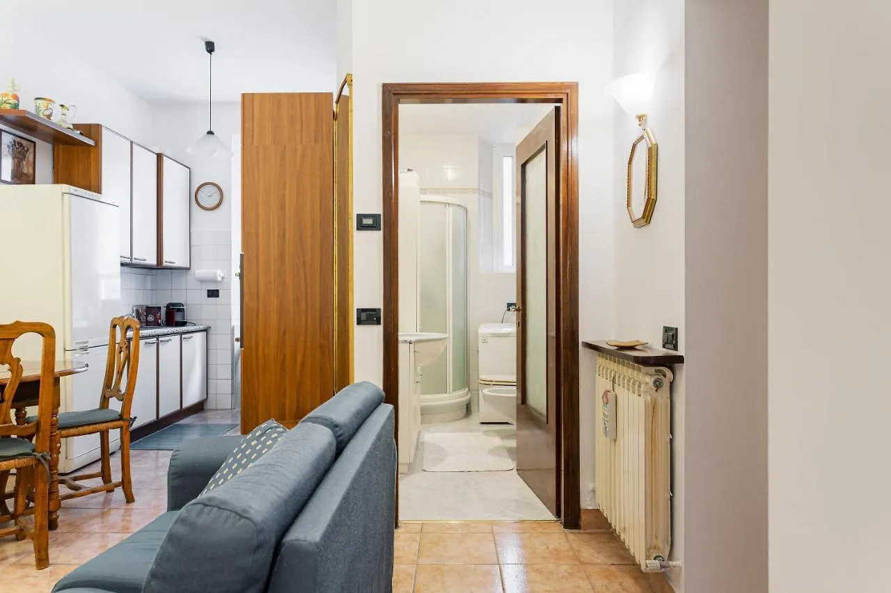 Your Cozy Home In Milan - Via Rovereto 0*,  İtalya