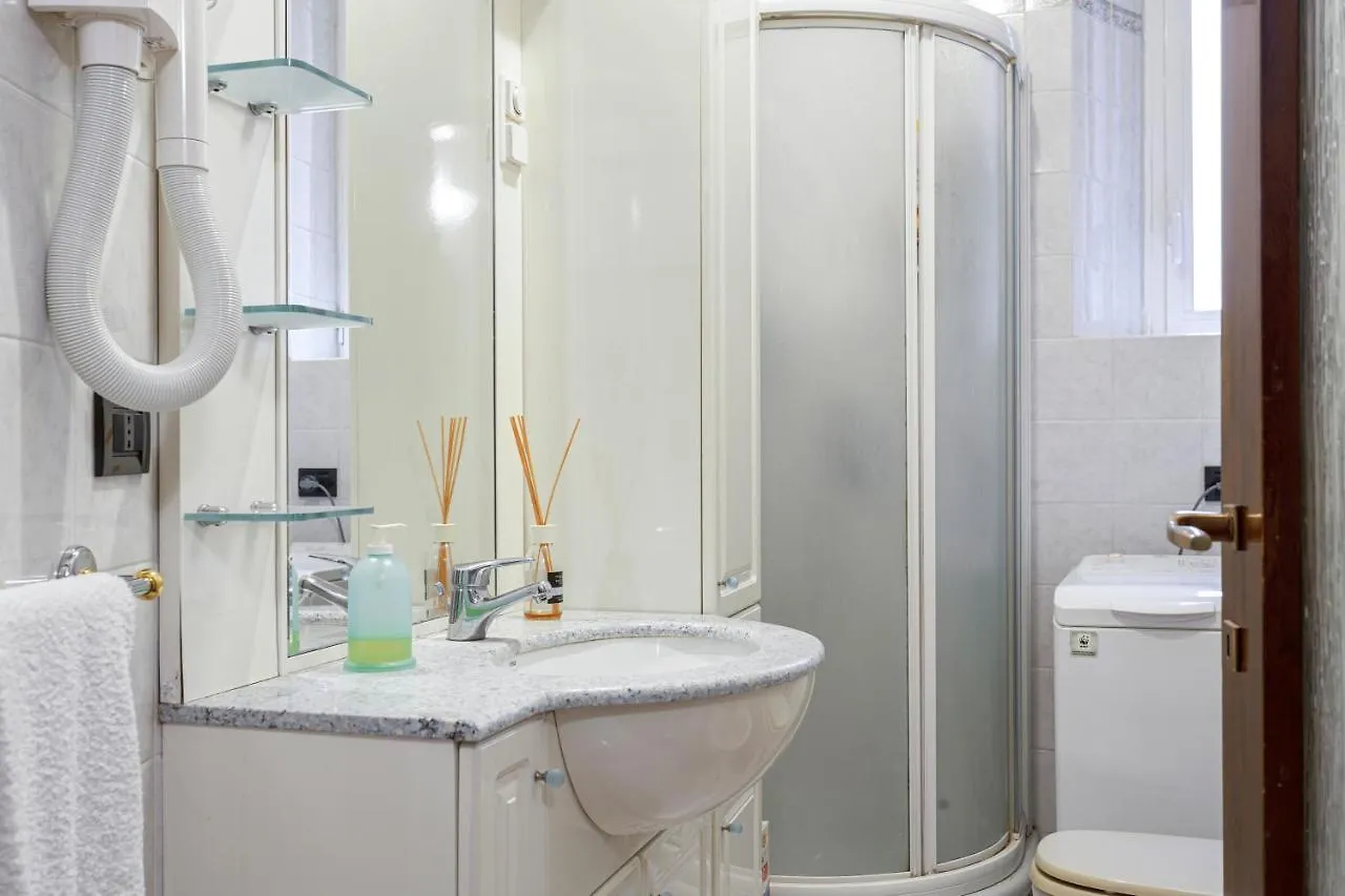 Your Cozy Home In Milan - Via Rovereto Apartment